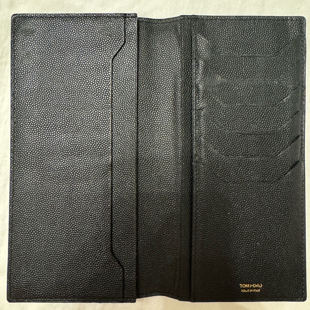 Tom Ford bifold caviar poudre black wallet EUC
